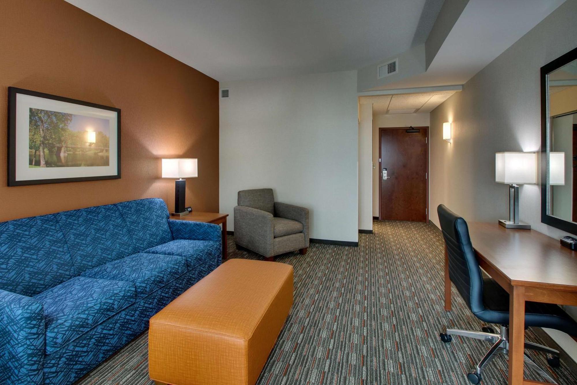Drury Inn & Suites Iowa City Coralville Exterior photo
