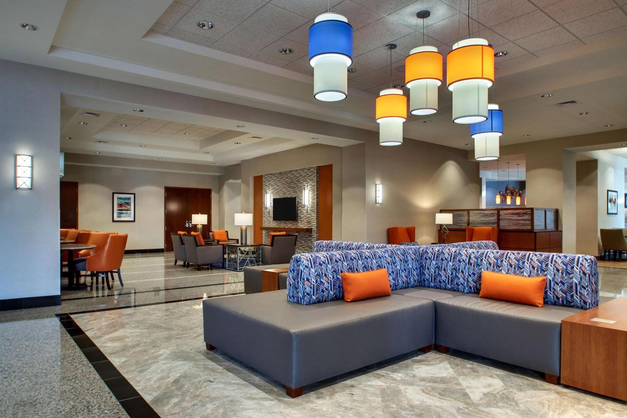 Drury Inn & Suites Iowa City Coralville Exterior photo